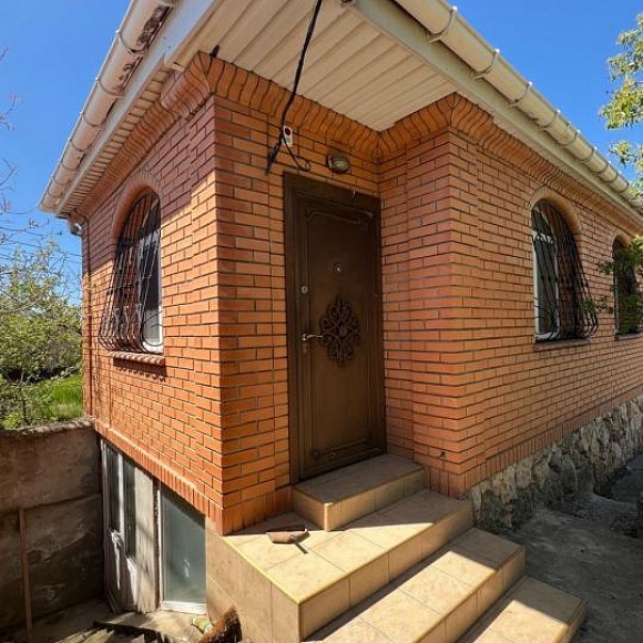 Дом в продажу